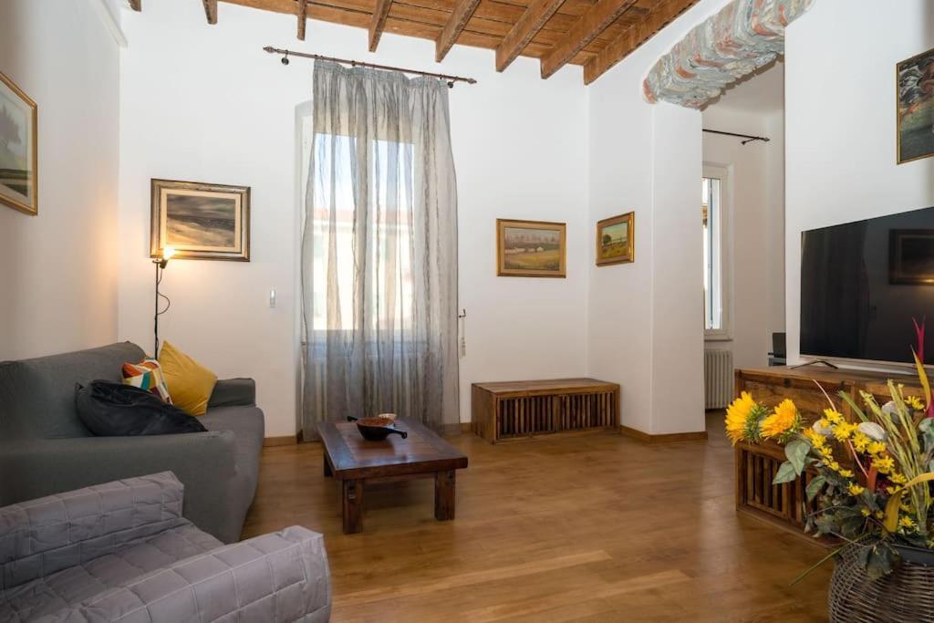 A Casa Di Ce' Apartment Специя Екстериор снимка